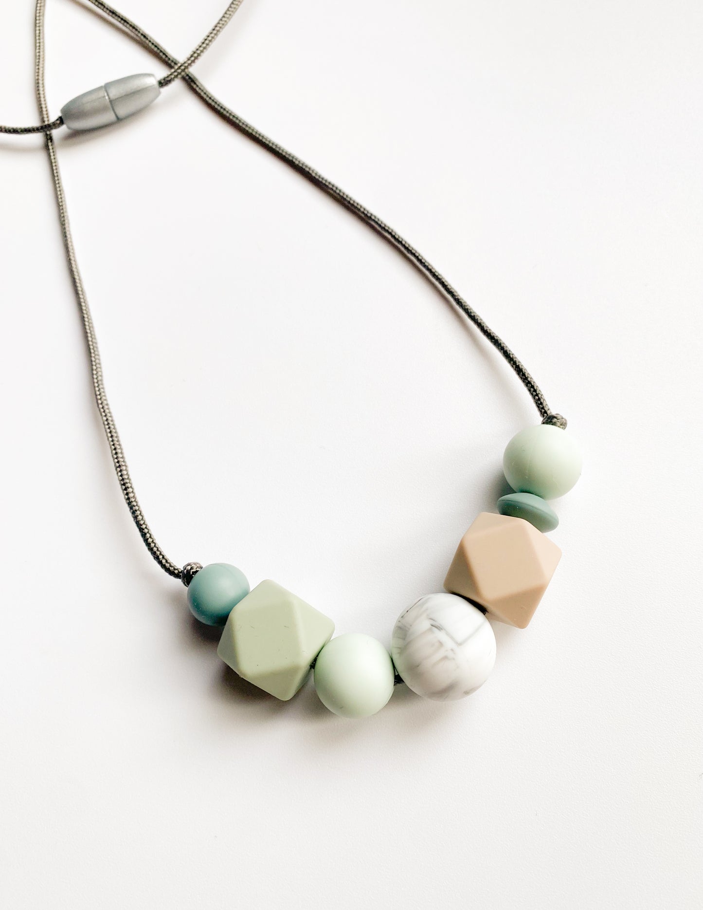 Mama Necklace