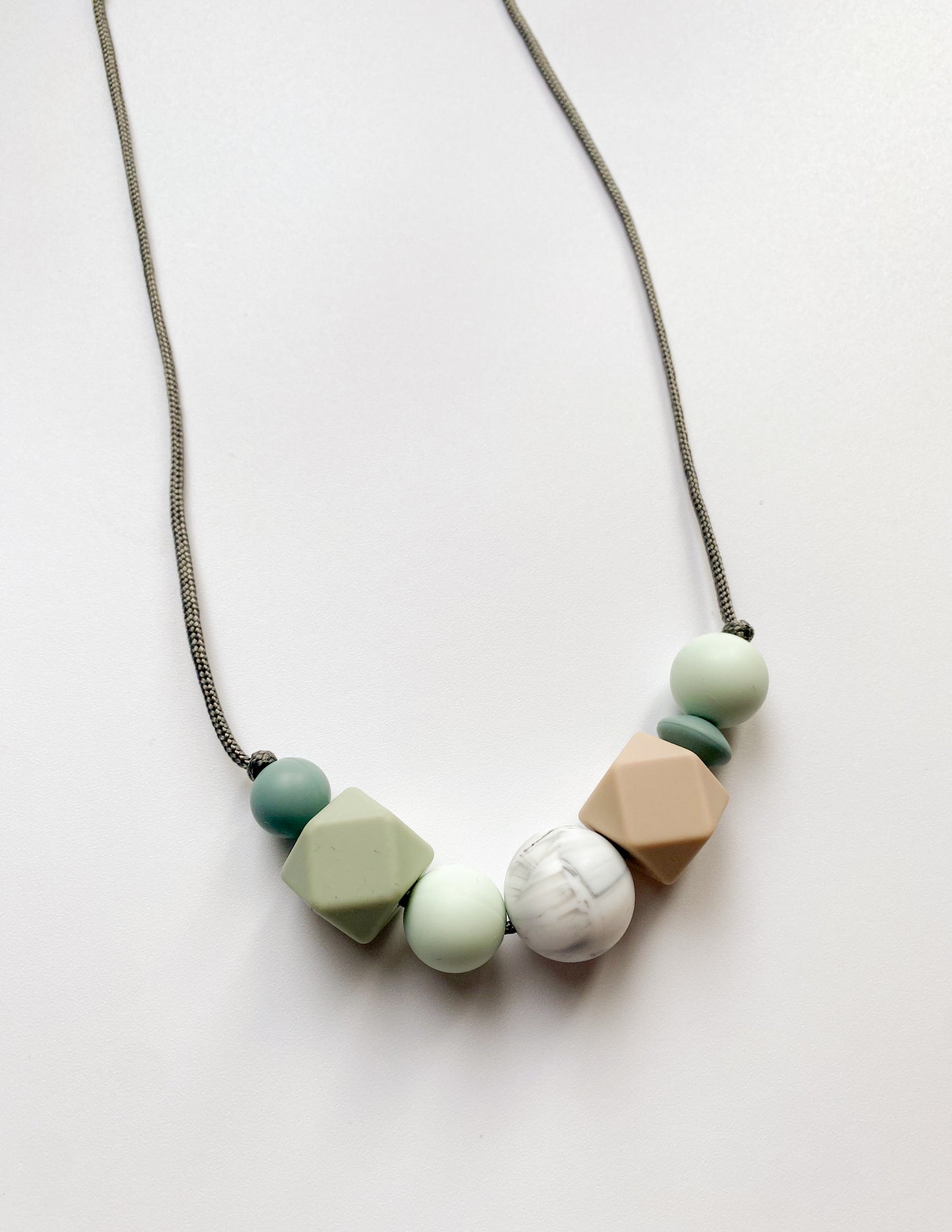 Mama Necklace